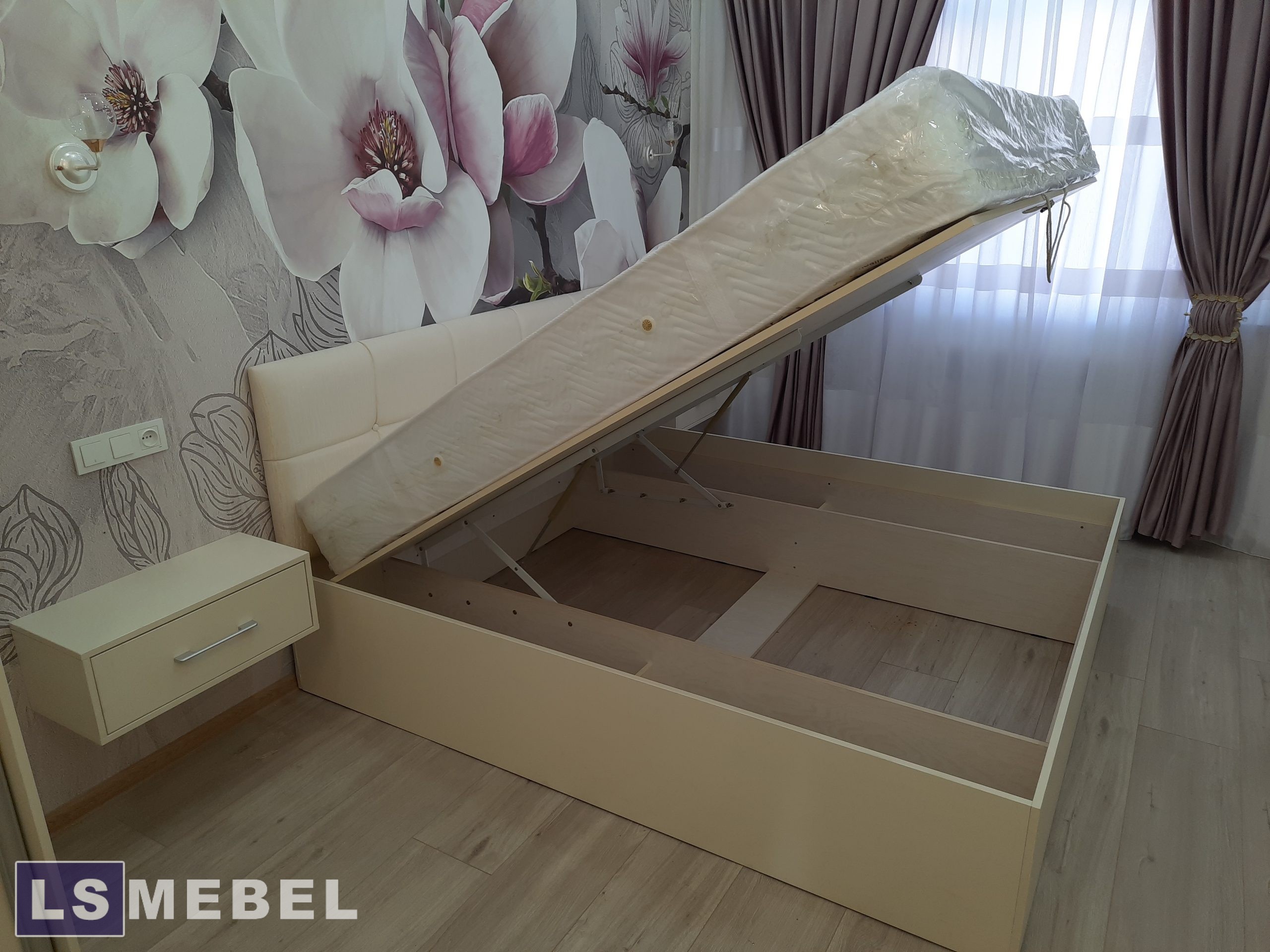 Спальня №13